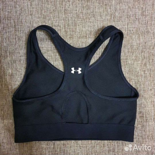 Топ Armour Mid Keyhole Bra S и Майка Nike dri -fit