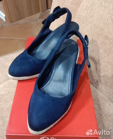 Продаю босоножки