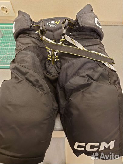 Хоккейные шорты ccm SR s