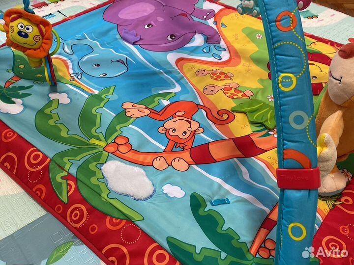 Развивающий коврик tiny love как новый