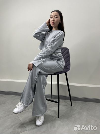 Спортивный костюм женский