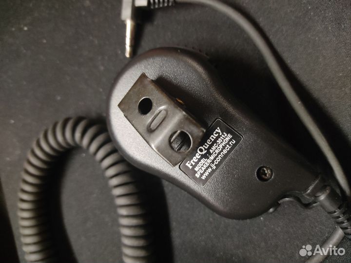 Мобильный телефон