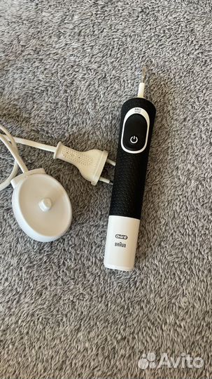 Зубная электическая щетка Oral-B