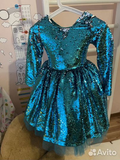 Потрясающее платье для маленькой принцессы