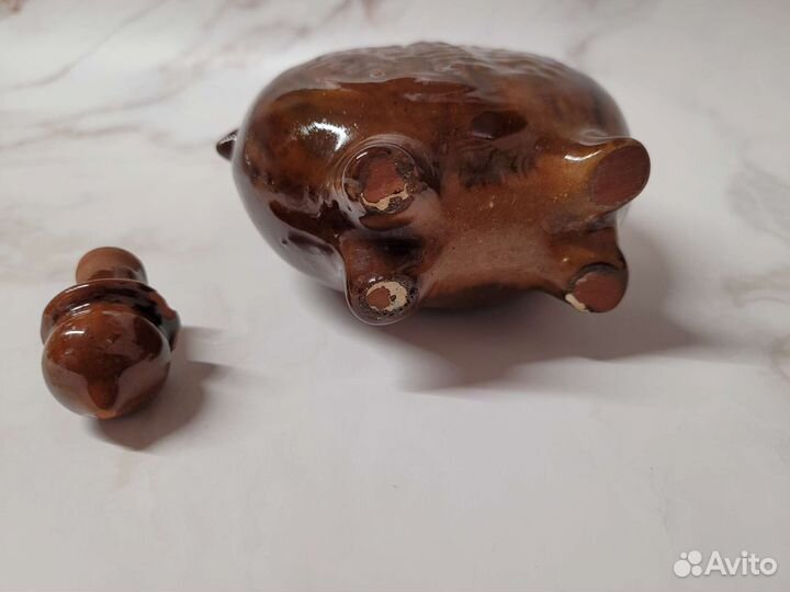 Глиняная бутылка