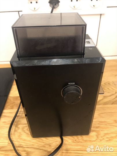 Кофемолка электрическая жерновая делонги