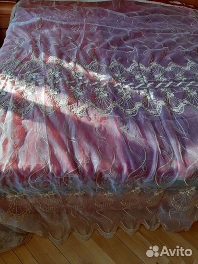 Тюлевая занавеска