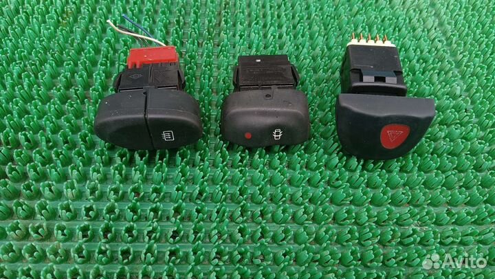 Кнопка аварийки Renault Scenic I