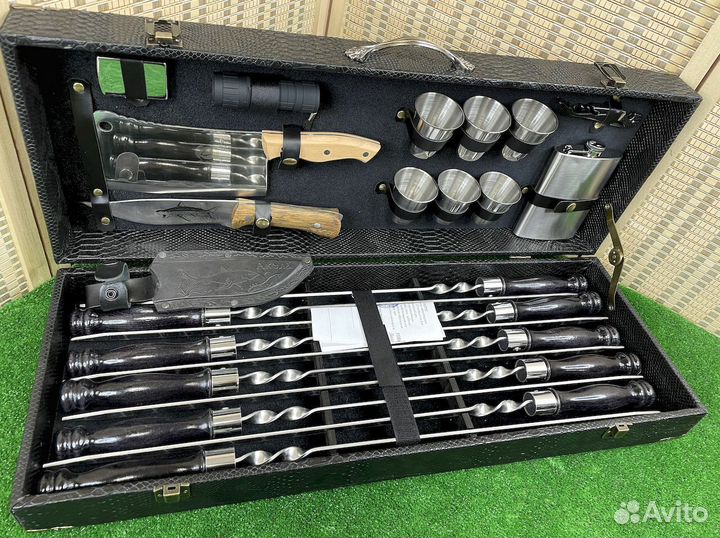 Шашлычный набор с шампурами, подарок мужчине