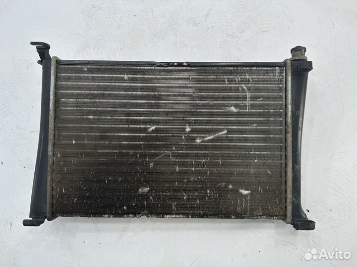Ford Fiesta mk5 1.3 Радиатор