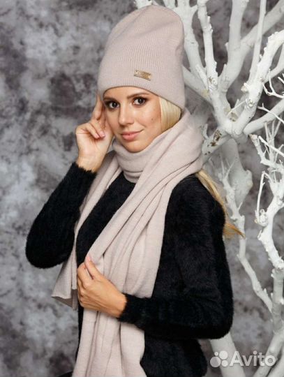 Новый комплект шапка и шарф Loricci