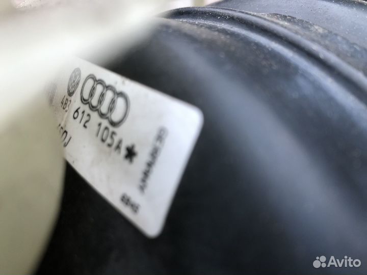 Вакуумный усилитель тормозов на Audi A6 C5 2.4