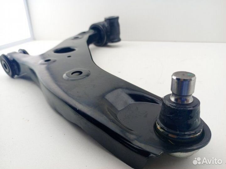 Рычаг подвески нижний передний правый Mazda Gj