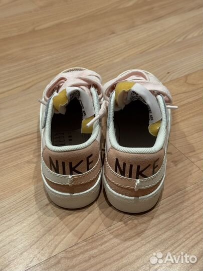 Кеды nike розовые 38,5