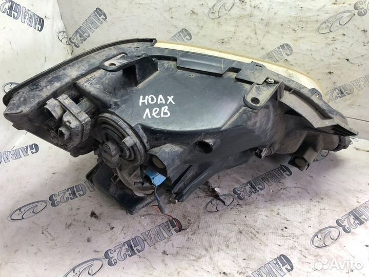 Фара передняя Toyota noah