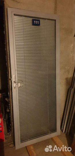 Дверь офисная