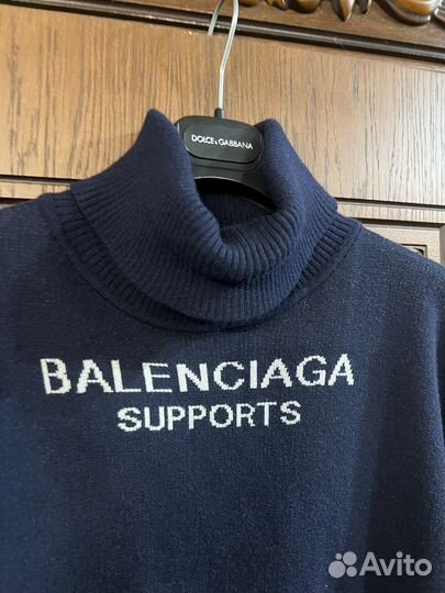 Свитер Balenciaga женский 48 50