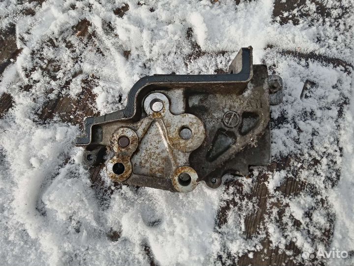 Кронштейн ролика грм EJ254 Subaru Субару 2.5