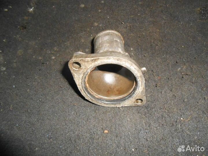 Крышка термостата Toyota Mark II GX90(92-96)