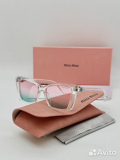 Солнцезащитные очки miu miu