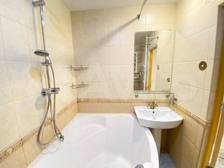 3-к. квартира, 76 м², 5/15 эт.