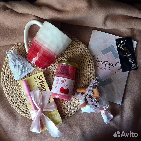 Подарочный набор (кружка, мед, шоколад, блокнот)