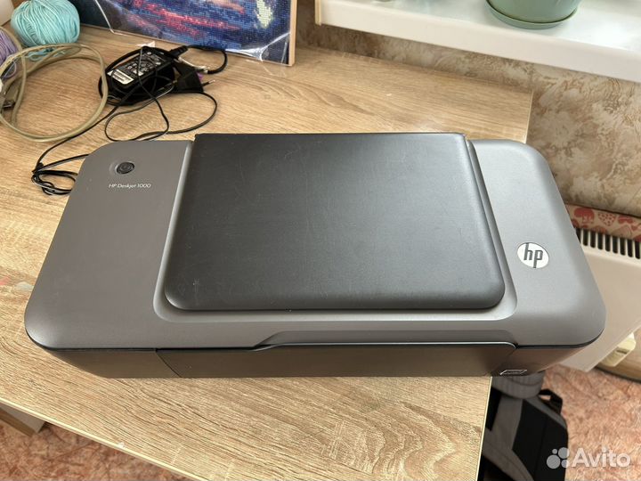 Цветной струйный принтер hp deskjet 1000