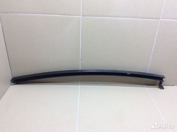 Направляющая стекла двери задняя левая Renault