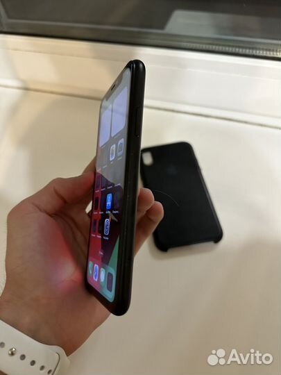 iPhone Xr, 64 ГБ