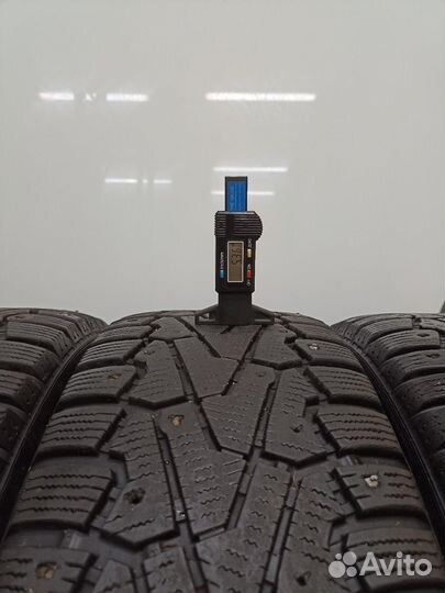 Pirelli Ice Zero 215/65 R16