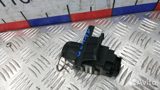 Замок зажигания BMW 1 E81 (1KK20J101)