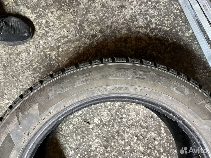 Pirelli Ice Zero 235/55 R19