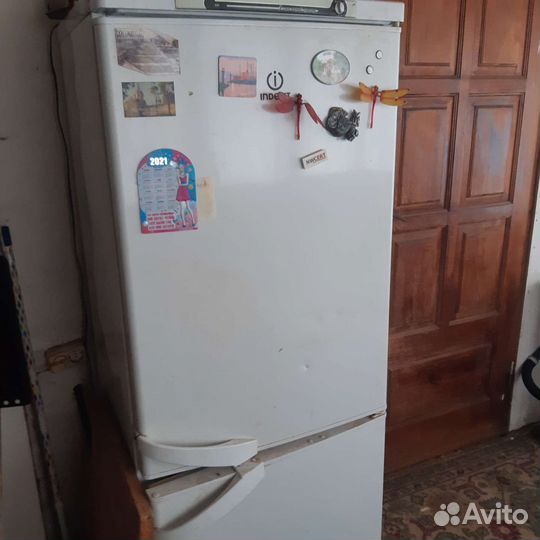 Продам холодильник на запчасти