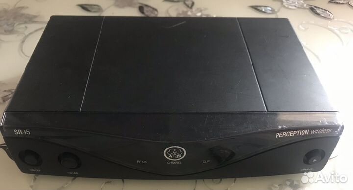 Радиосистема AKG Sr45 с микрофоном ht45