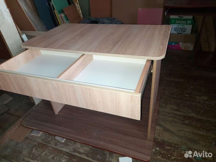 Письменный стол