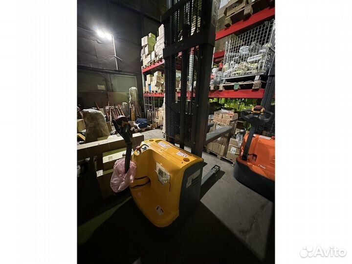 Штабелер самоходный cddr15-II 4.5M