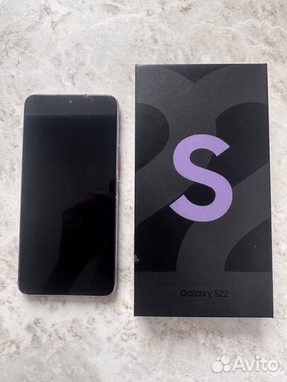 Samsung Galaxy S22, 8/256 ГБ
