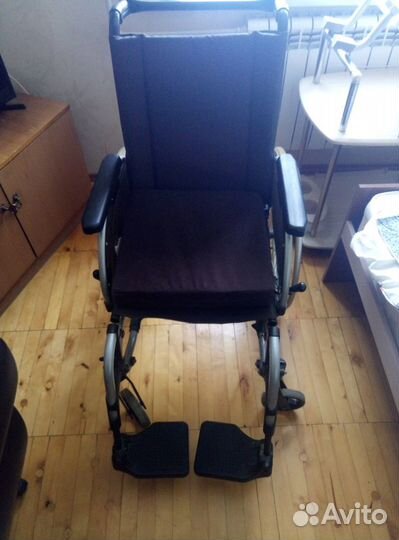 Инвалидное кресло