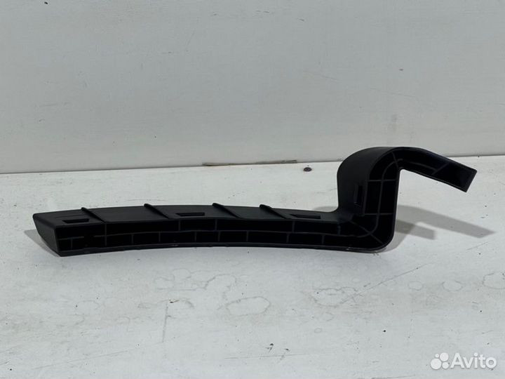 Крепление бампера(кронштейн) переднее левое Kia