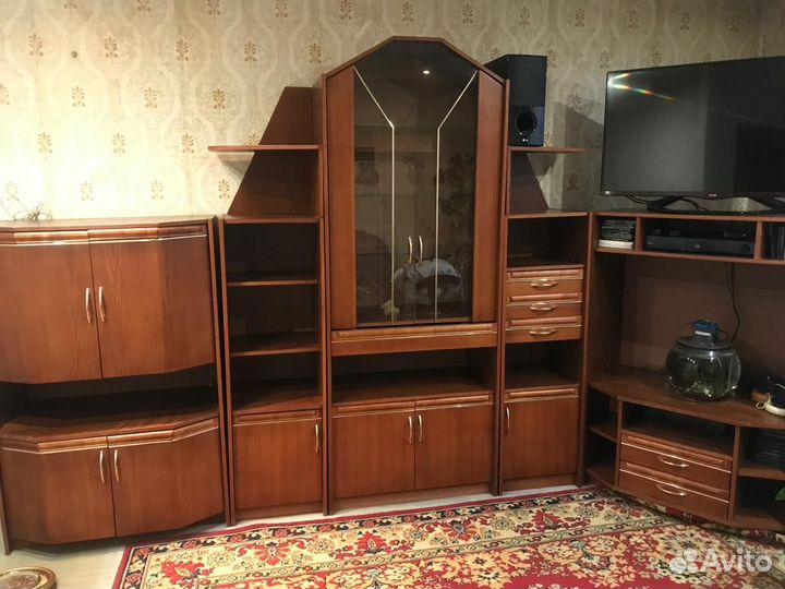 Стенка в гостиную