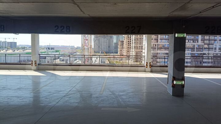 Машиноместо, 14 м²