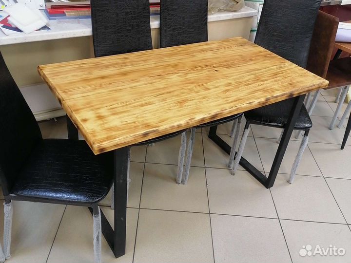 Стол из массива сосны