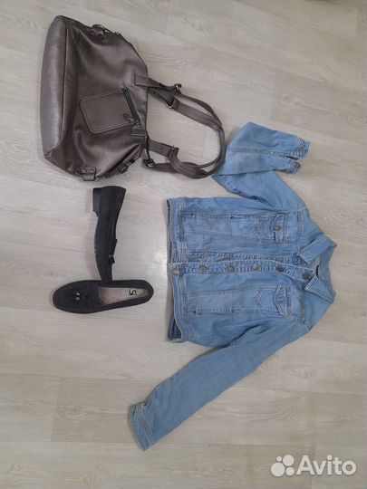 Отдам даром детские вещи на девочку