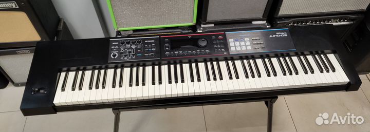 Синтезатор 88-клавиш Roland juno-DS
