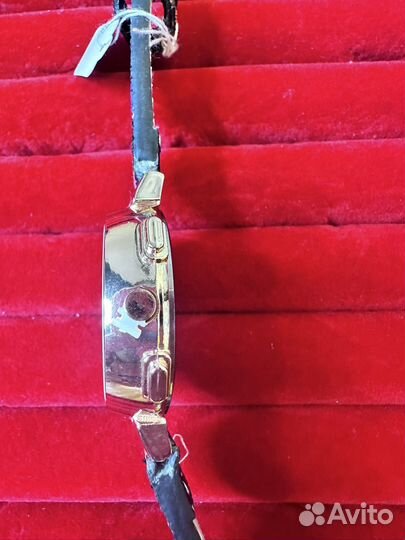 Часы женские