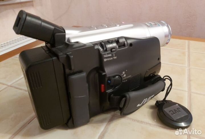 Видеокамера JVC GR-FXM42E (Compact VHS)