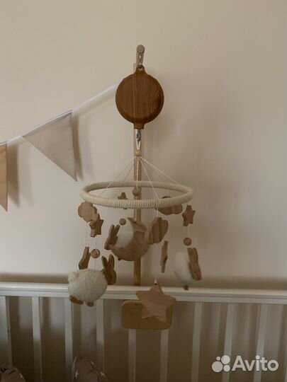 Мобиль деревянный с держателем и муз.блоком