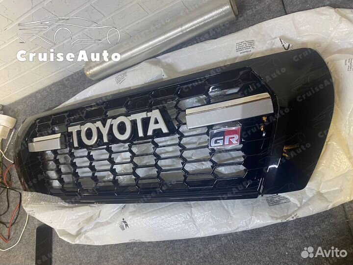 Решетка радиатора Land Cruiser 200 07-15 GR Sport 8370