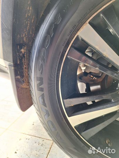 Yokohama Advan Sport V105W 235/65 R19