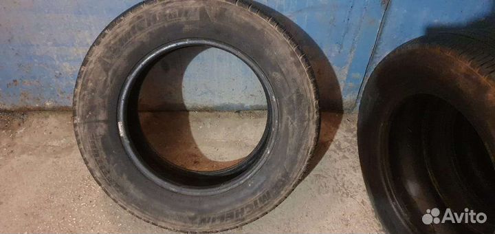 Michelin Latitude Tour HP 215/70 R16 H